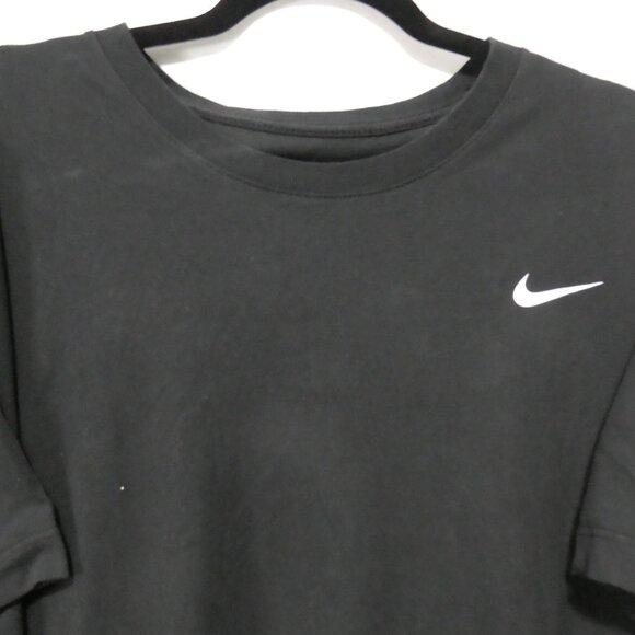 THE NIKE TEE - Dri-Fit | large | Black Short Sleeve T-Shirt - Picture 4 of 14